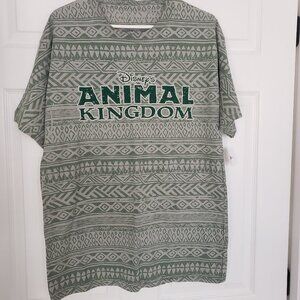 Disney Parks Animal Kingdom Safari Green Print Mens T-Shirt Size Large New w/Tag